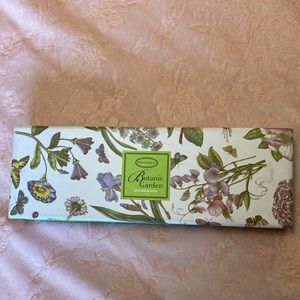 Botanic Garden serving spoon.New in gift box